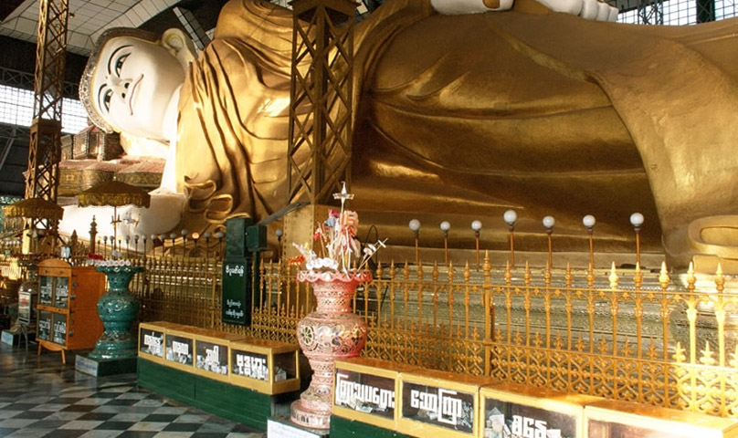 バゴーのシュエターリャウン寝仏