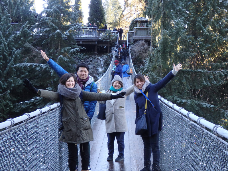 日本語ガイドと行く！キャピラノ吊り橋＆マーケット散策